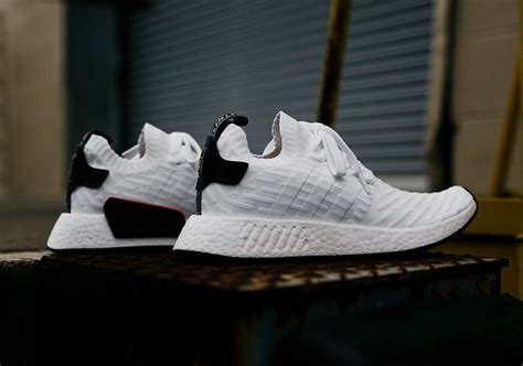cheap adidas nmd r2